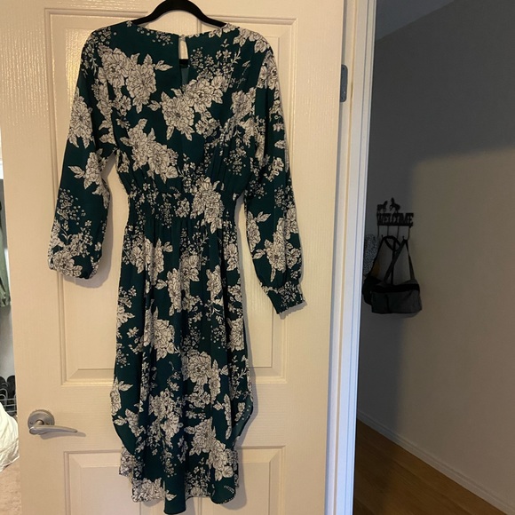 Miss Valley size 12 green and white floral dress - Picture 5 of 5